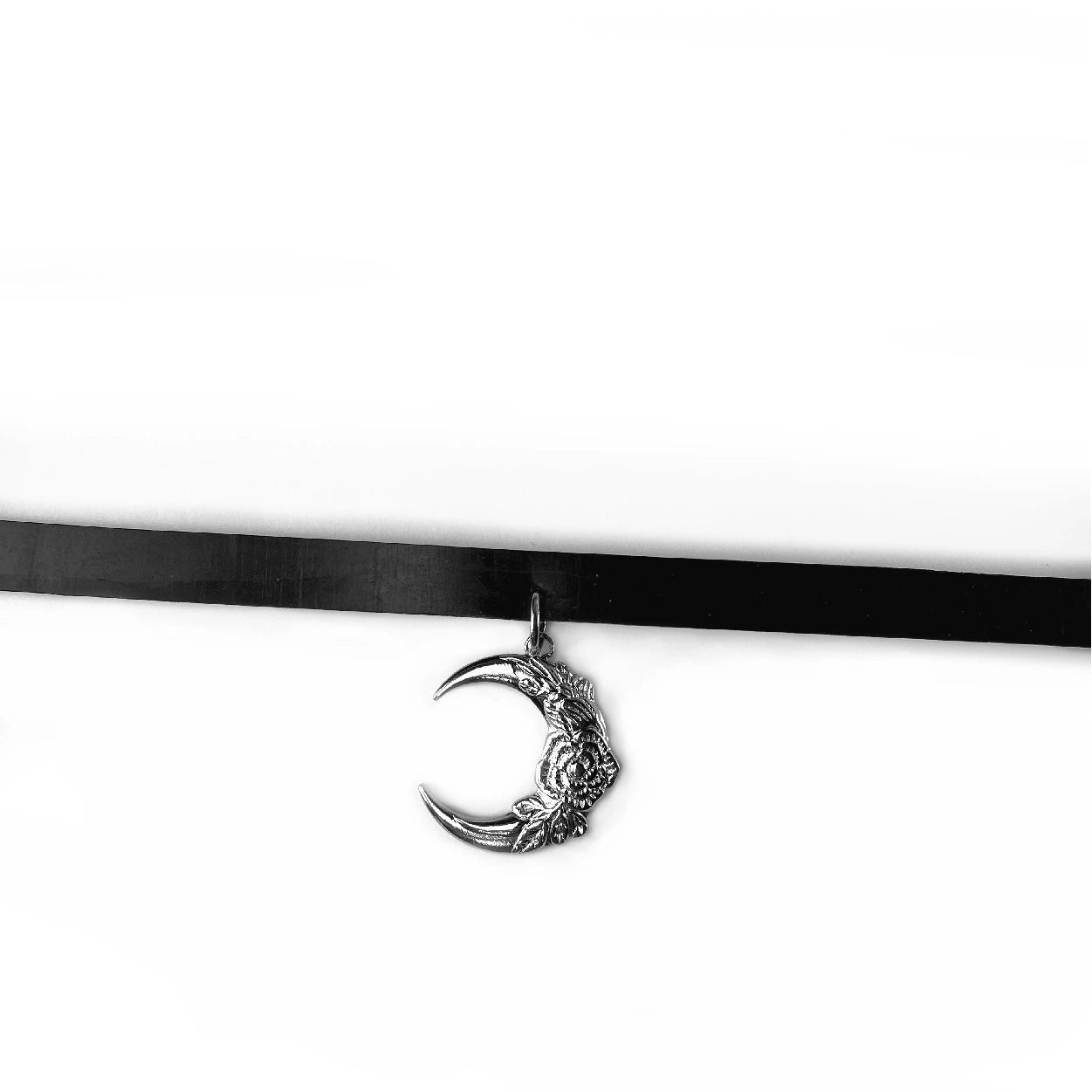 Choker Luna con Rosa 124