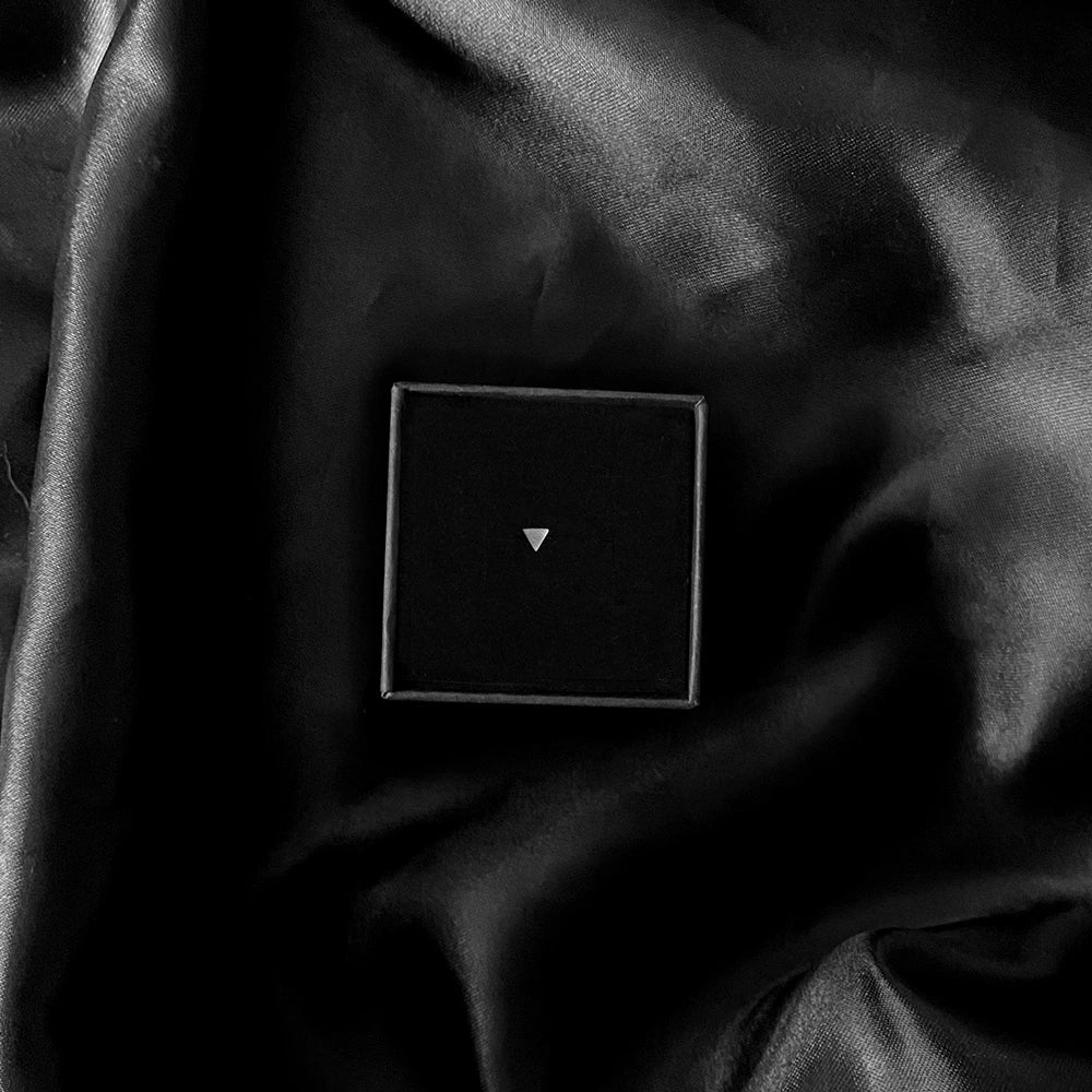 Mono Orecchino lobo Triangolo