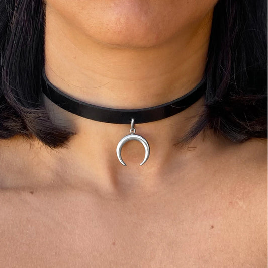 Choker luna capovolta 123