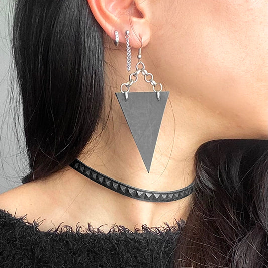 Orecchini pendenti Triangolo e Catene #039