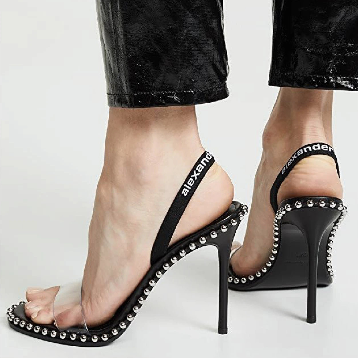 Scarpe da cerimonia alternative nere con fascetta trasparente e borchiette sferiche